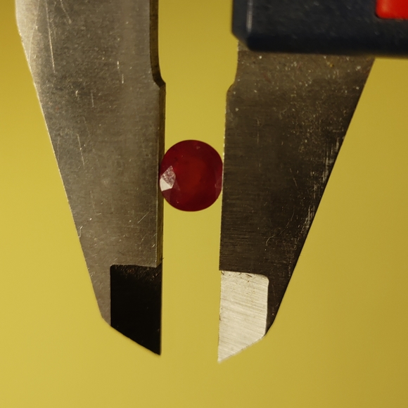 Faceted Pink Red Ruby Gemstone #84 - Picture 3 of 4